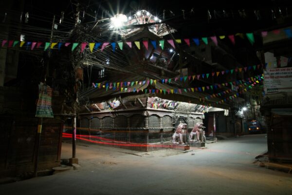 Un temple la nuit - Tirage fineart numéroté et signé